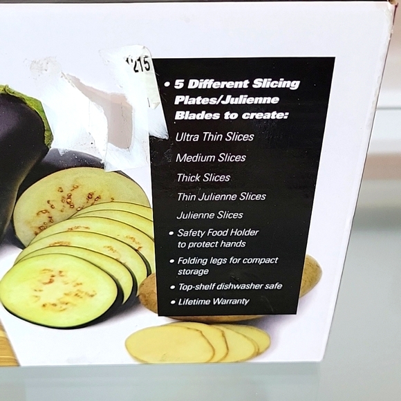 Oneida V-Blade Mandoline slicer, black, 5 slicing options - Picture 2 of 5